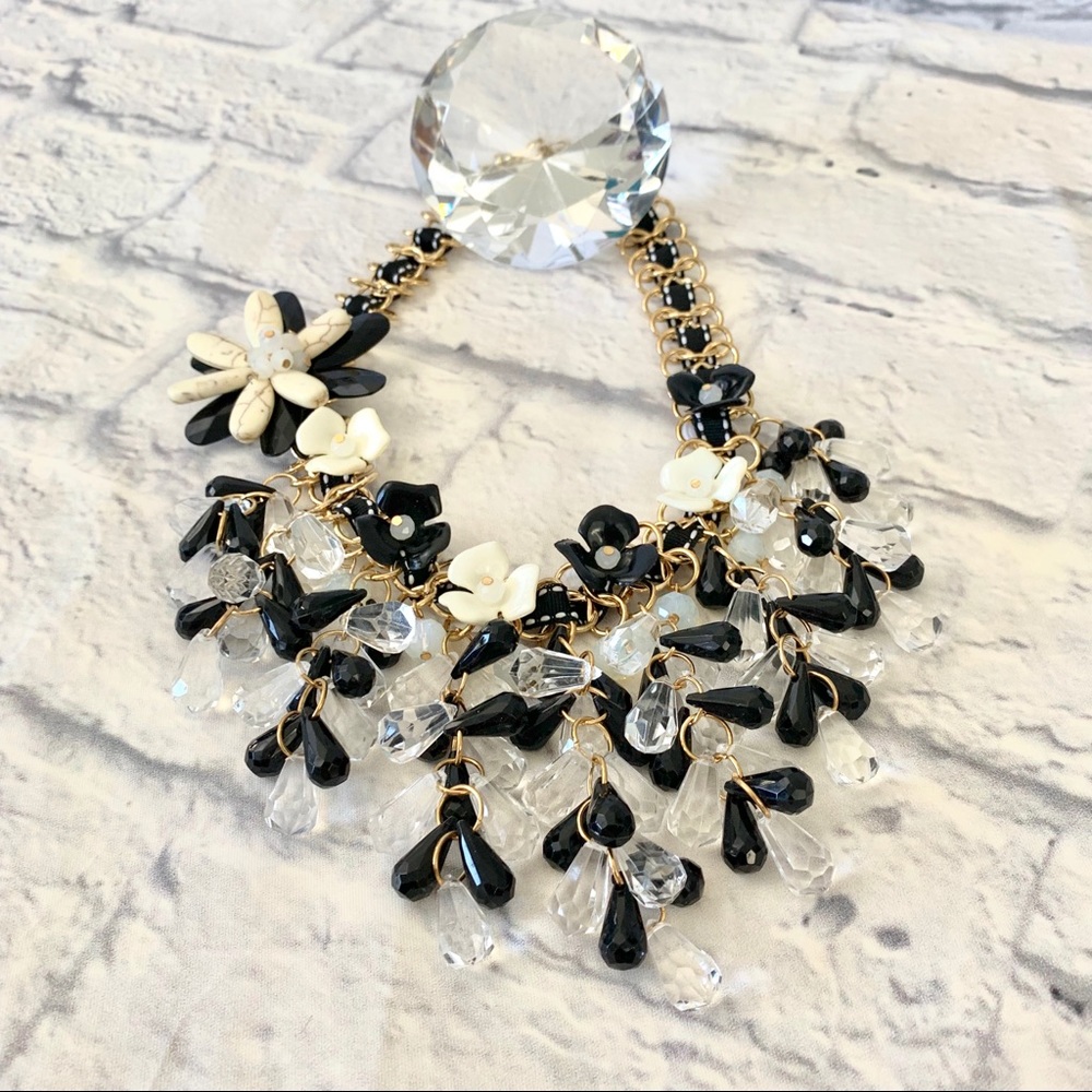 🌸Jeweled Ribbon Flower Necklace